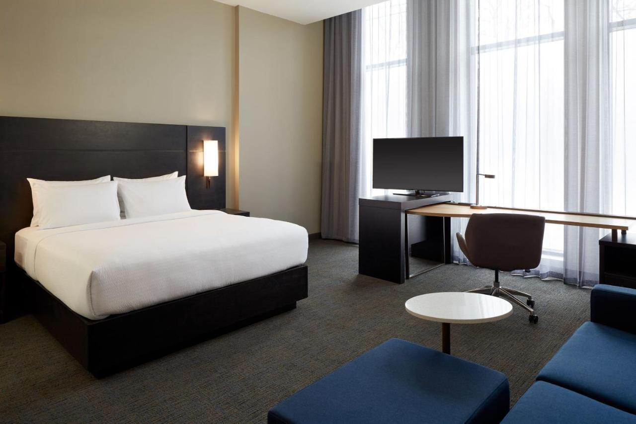 Residence Inn Montreal Midtown Екстериор снимка