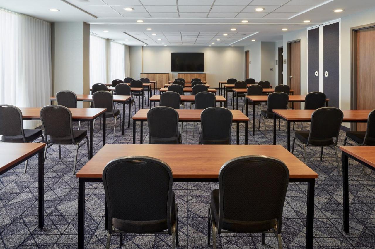 Residence Inn Montreal Midtown Екстериор снимка