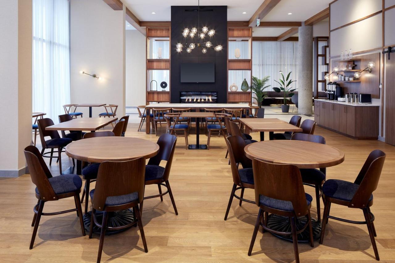 Residence Inn Montreal Midtown Екстериор снимка