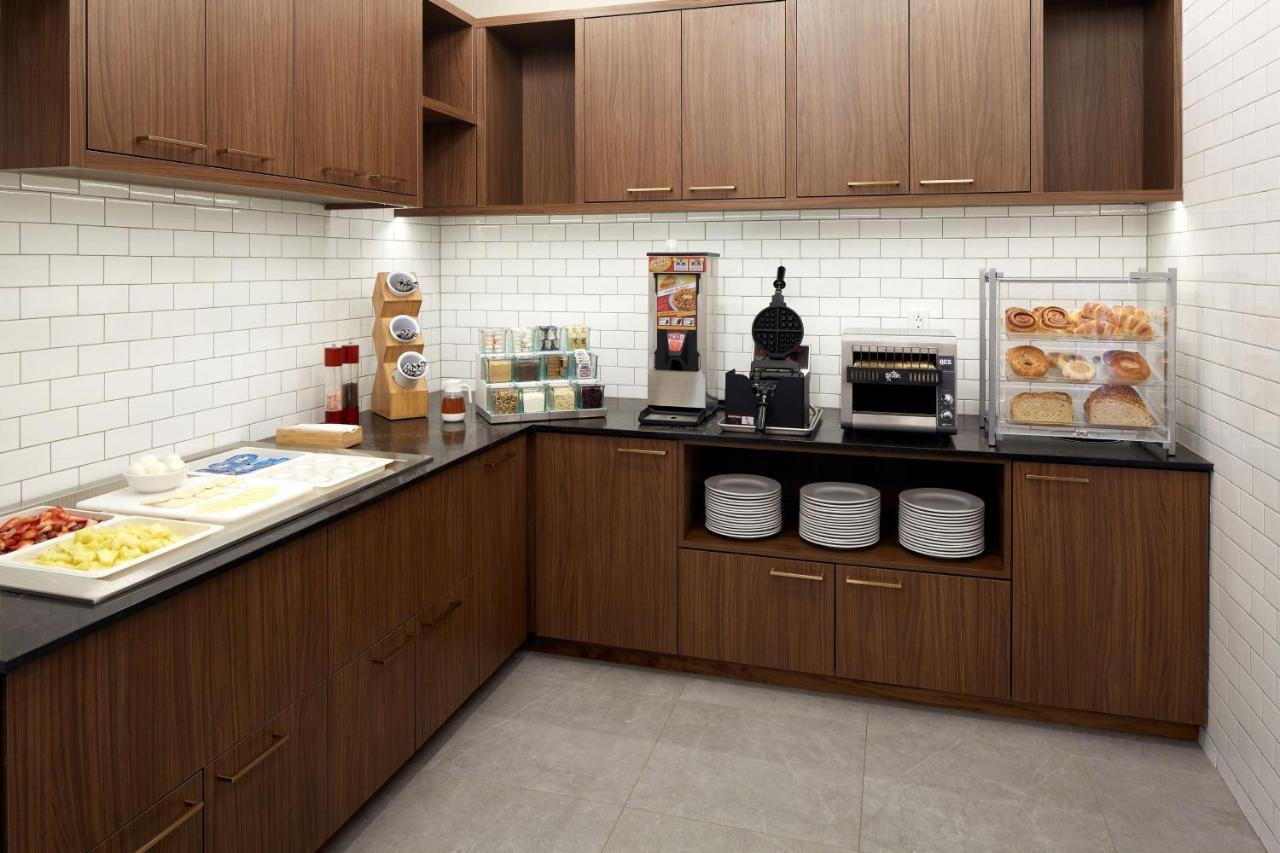Residence Inn Montreal Midtown Екстериор снимка